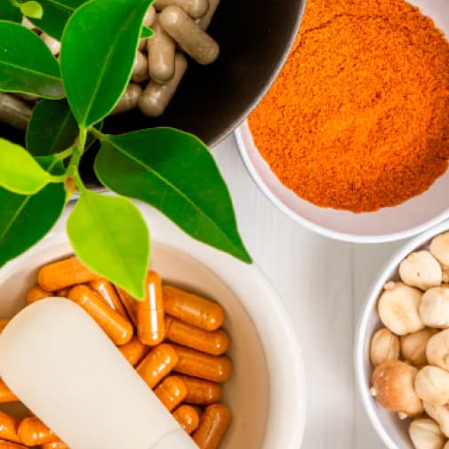 turmeric powder and capsules